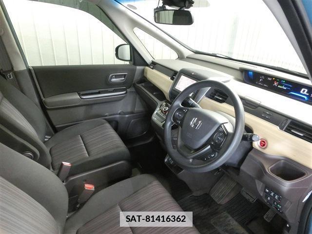 Honda FREED HYBRID 2017-03 7797944-10