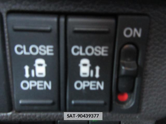 Honda FREED HYBRID 2016-12 7802205-8