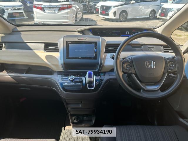 Honda FREED HYBRID 2017-03 7802229-1