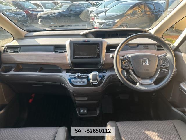 Honda FREED HYBRID 2021-08 7802239-1