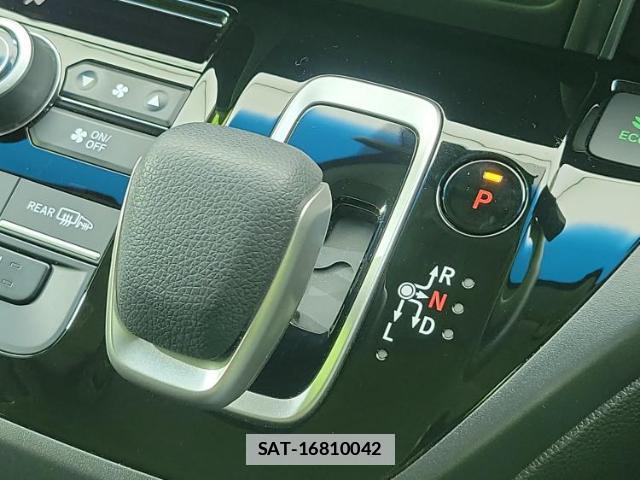 Honda FREED HYBRID 2022-08 7804695-17