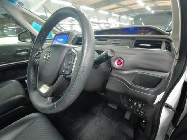 Honda FREED 2022-03 7794111-2