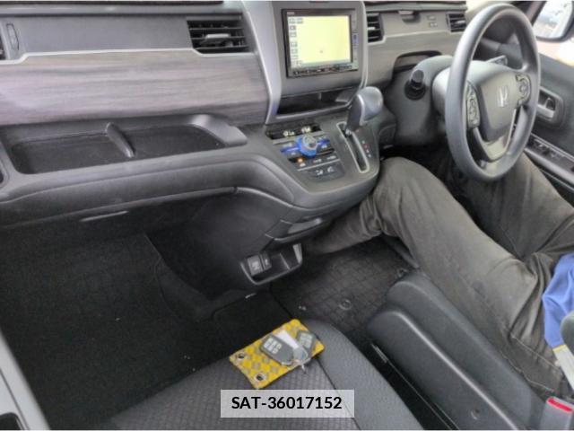 Honda FREED 2023-04 7807407-2