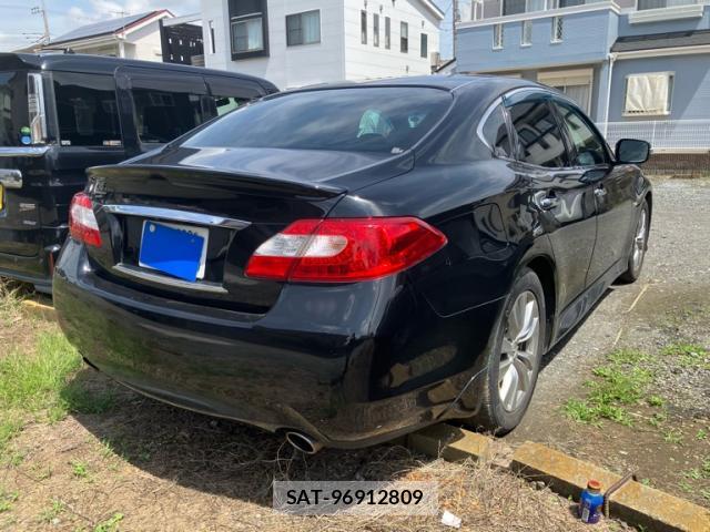 Nissan FUGA HYBRID 2011-09 7799904-13
