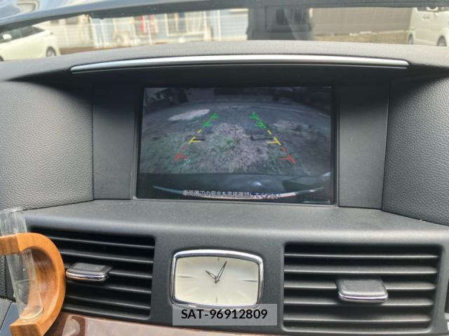 Nissan FUGA HYBRID 2011-09 7799904-18