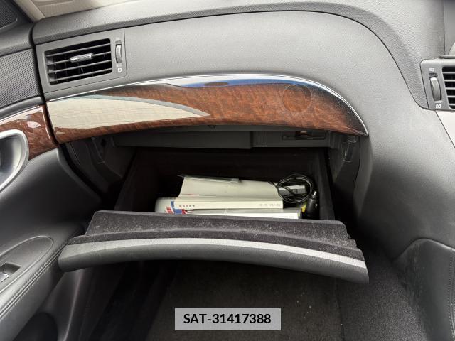Nissan FUGA 2013-03 7794215-19