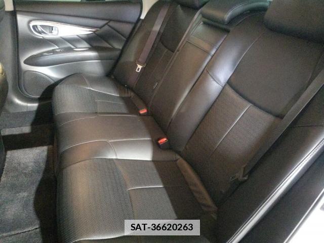 Nissan FUGA 2017-08 7801421-3