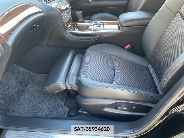 Nissan FUGA 2016-08 7807022-16