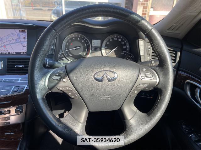 Nissan FUGA 2016-08 7807022-17