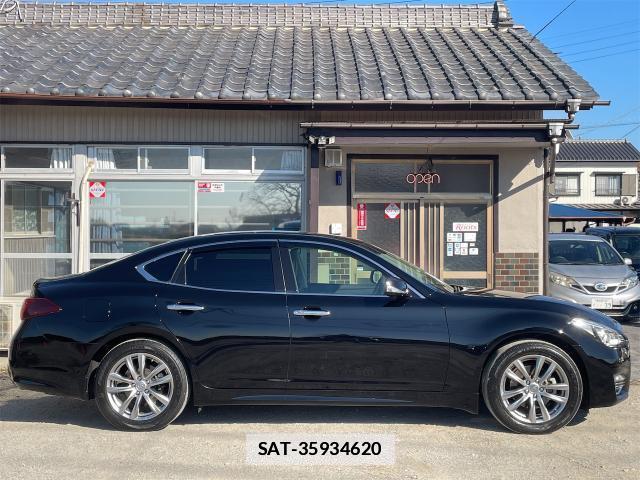 Nissan FUGA 2016-08 7807022-3