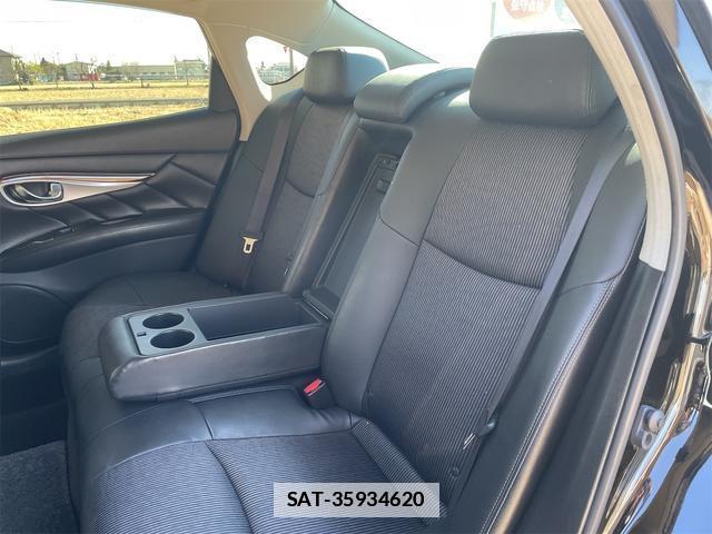 Nissan FUGA 2016-08 7807022-6