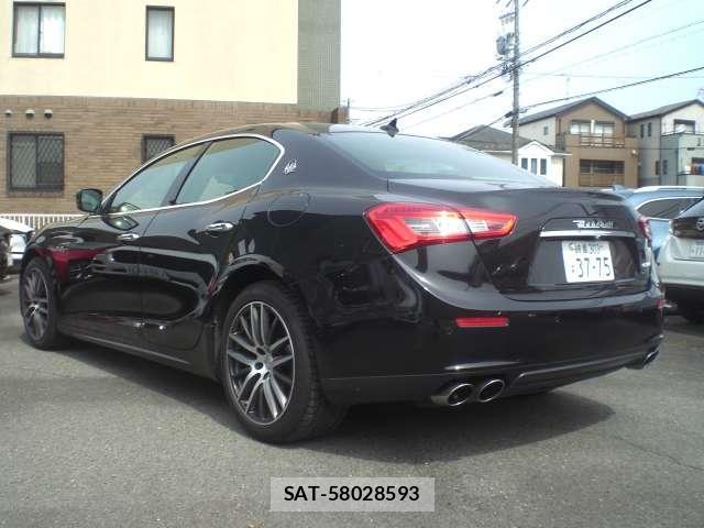 Maserati GHIBLI 2016-08 7795190-5