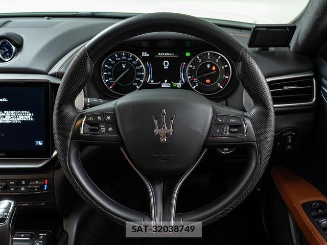 Maserati GHIBLI 2023-10 7806554-12