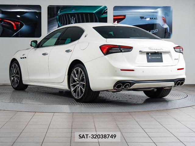 Maserati GHIBLI 2023-10 7806554-18