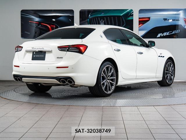Maserati GHIBLI 2023-10 7806554-4