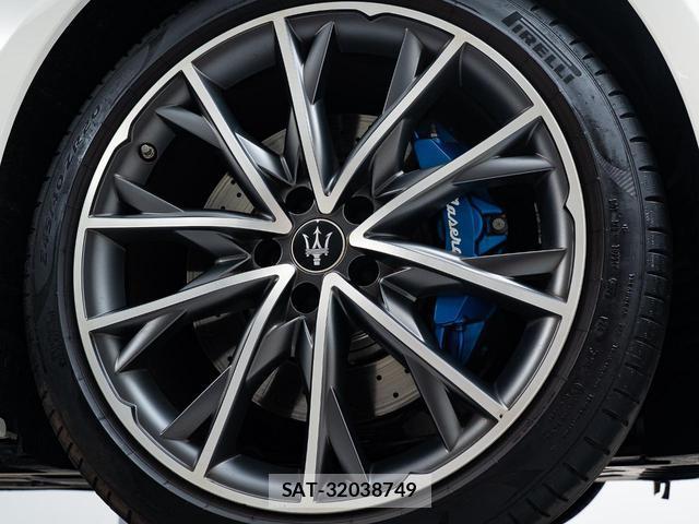 Maserati GHIBLI 2023-10 7806554-6