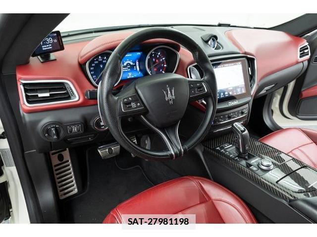 Maserati GHIBLI 2019-06 7807057-10
