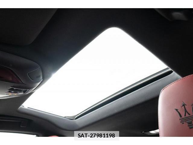 Maserati GHIBLI 2019-06 7807057-16