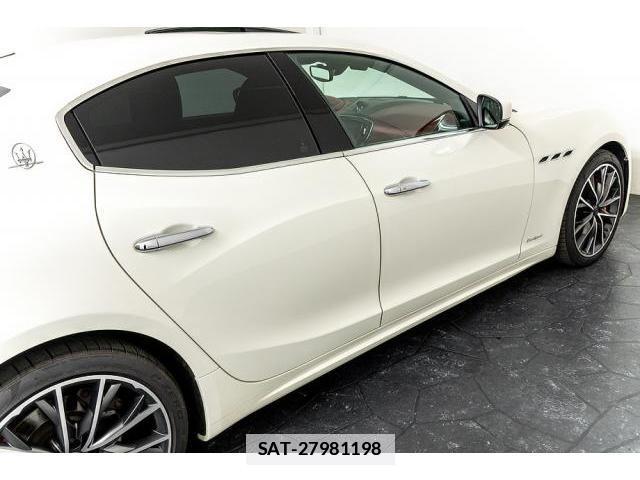 Maserati GHIBLI 2019-06 7807057-9