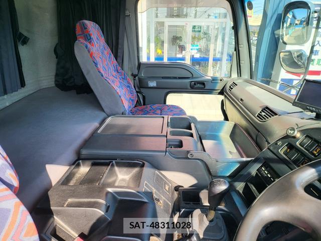 Isuzu GIGA 2005-08 7798003-11