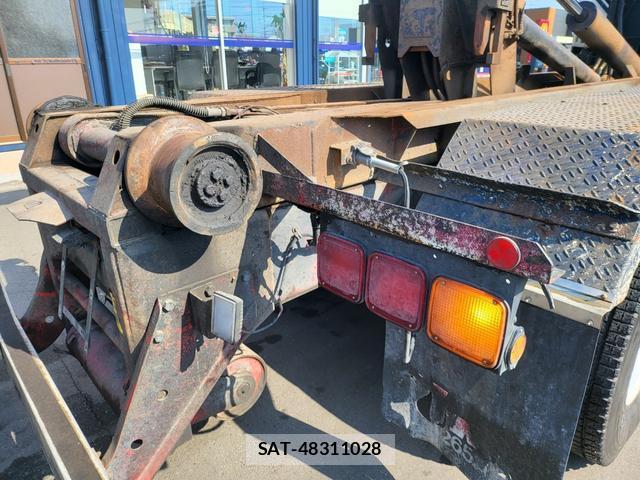 Isuzu GIGA 2005-08 7798003-16