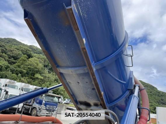 Isuzu GIGA 2015 7805330-18
