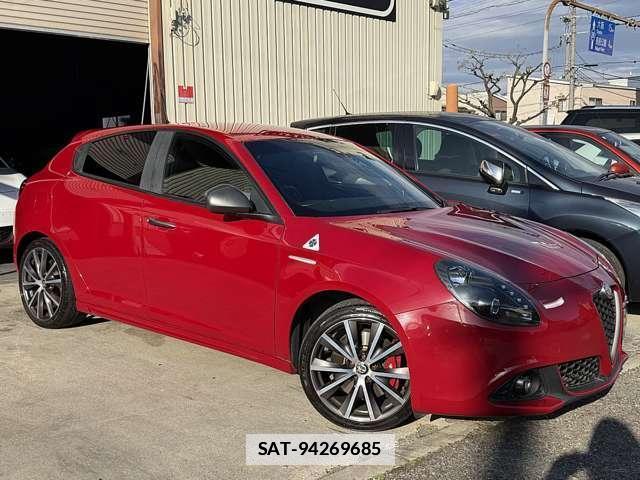 ALFA ROMEO GIULIETTA 2017-03 7797160-12