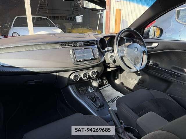 ALFA ROMEO GIULIETTA 2017-03 7797160-18