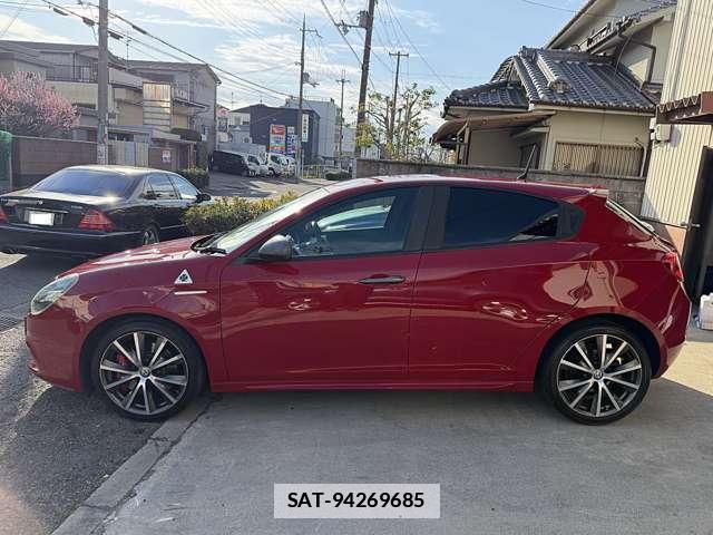 ALFA ROMEO GIULIETTA 2017-03 7797160-19