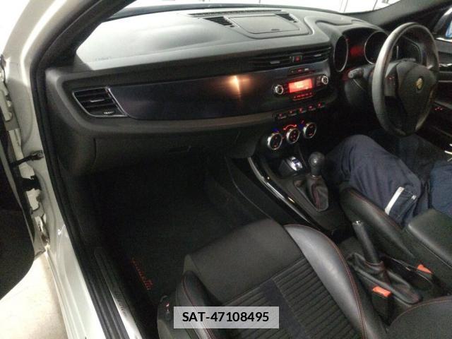 ALFA ROMEO GIULIETTA 2013-02 7801422-2