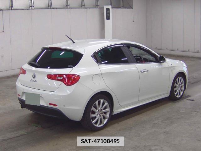ALFA ROMEO GIULIETTA 2013-02 7801422-5
