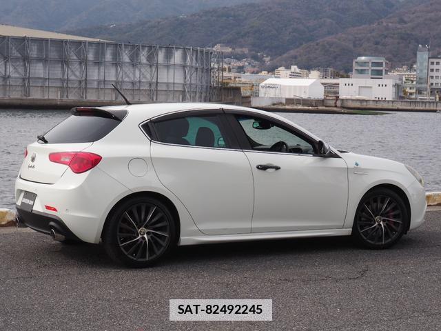 ALFA ROMEO GIULIETTA 2013-02 7805044-1