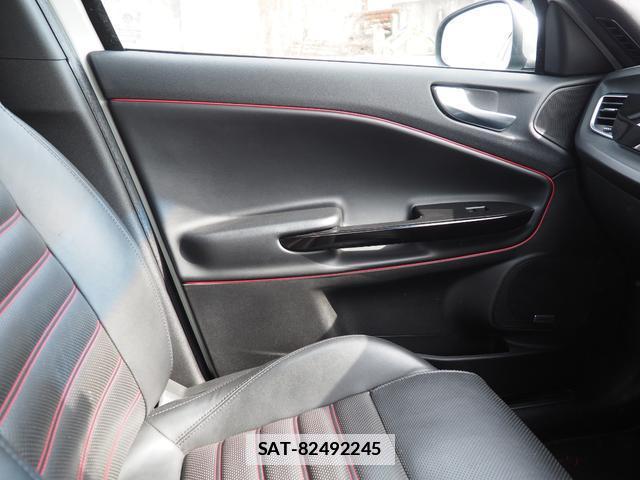 ALFA ROMEO GIULIETTA 2013-02 7805044-12