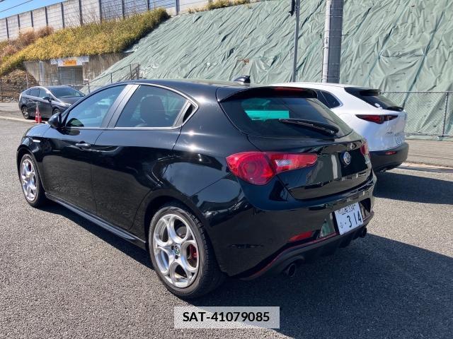 ALFA ROMEO GIULIETTA 2021-01 7810378-1