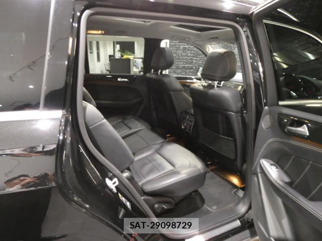 Mercedes Benz GL-CLASS 2015-07 7806123-8