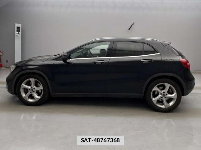 Mercedes Benz GLA-CLASS 2018-01 7810329-13