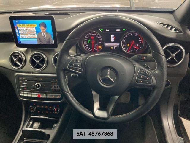 Mercedes Benz GLA-CLASS 2018-01 7810329-2