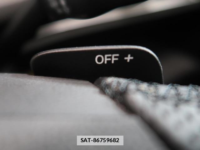 VolksWagen GOLF GTI 2023-05 7796039-10