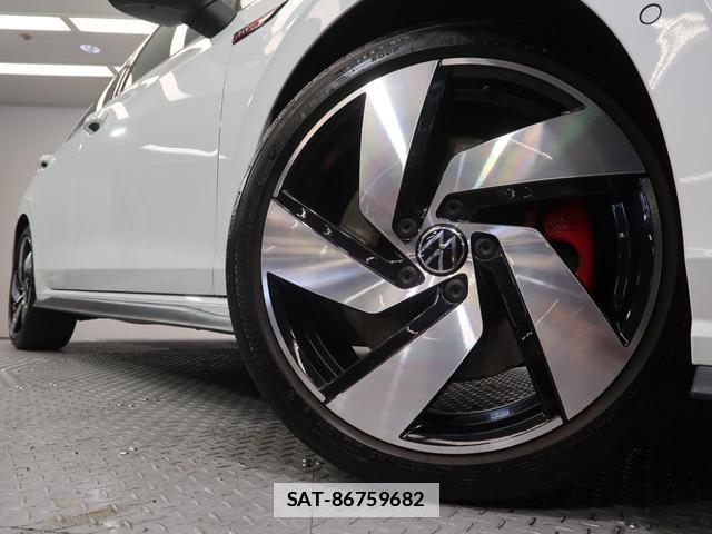 VolksWagen GOLF GTI 2023-05 7796039-16
