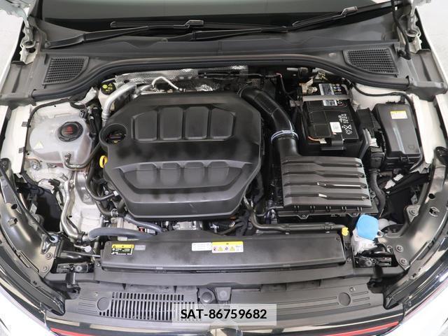 VolksWagen GOLF GTI 2023-05 7796039-17