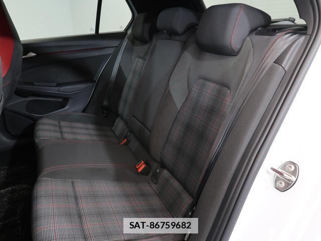 VolksWagen GOLF GTI 2023-05 7796039-19