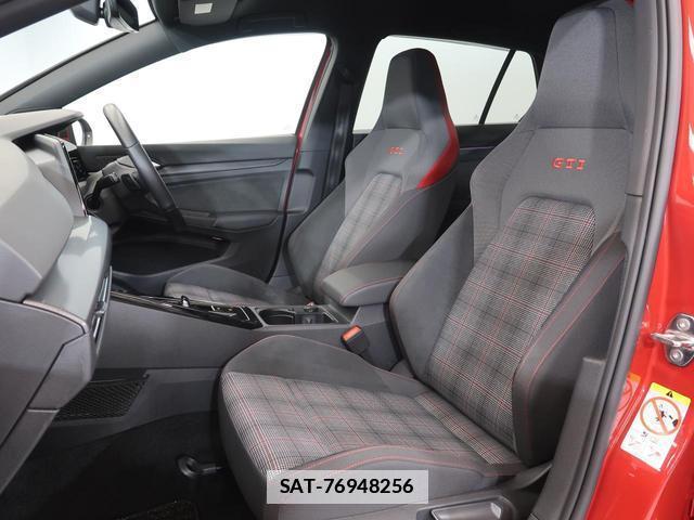 VolksWagen GOLF GTI 2023-02 7796045-19