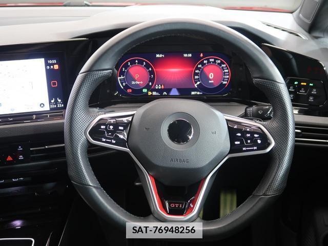 VolksWagen GOLF GTI 2023-02 7796045-4