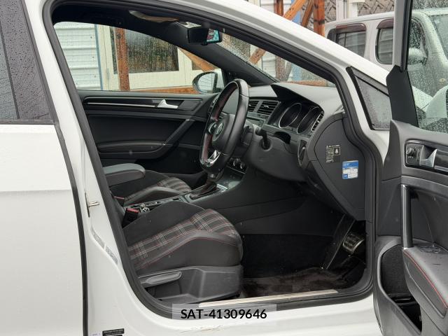 VolksWagen GOLF GTI 2014-09 7803875-18