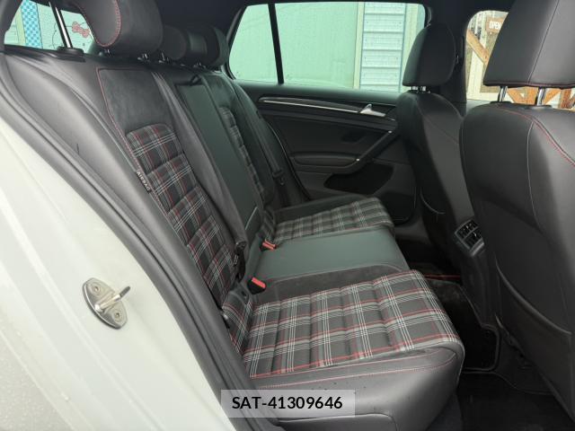 VolksWagen GOLF GTI 2014-09 7803875-19