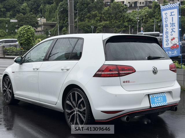 VolksWagen GOLF GTI 2014-09 7803875-2