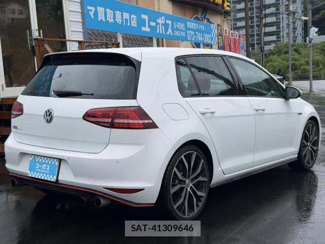 VolksWagen GOLF GTI 2014-09 7803875-4