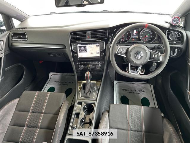 VolksWagen GOLF GTI 2016-10 7808962-1