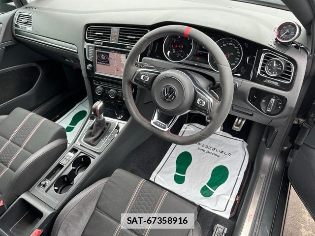 VolksWagen GOLF GTI 2016-10 7808962-12