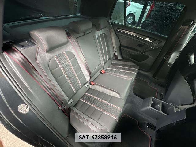 VolksWagen GOLF GTI 2016-10 7808962-14